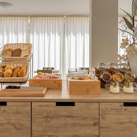 Hotel Carmen Riccione Eksteriør bilde