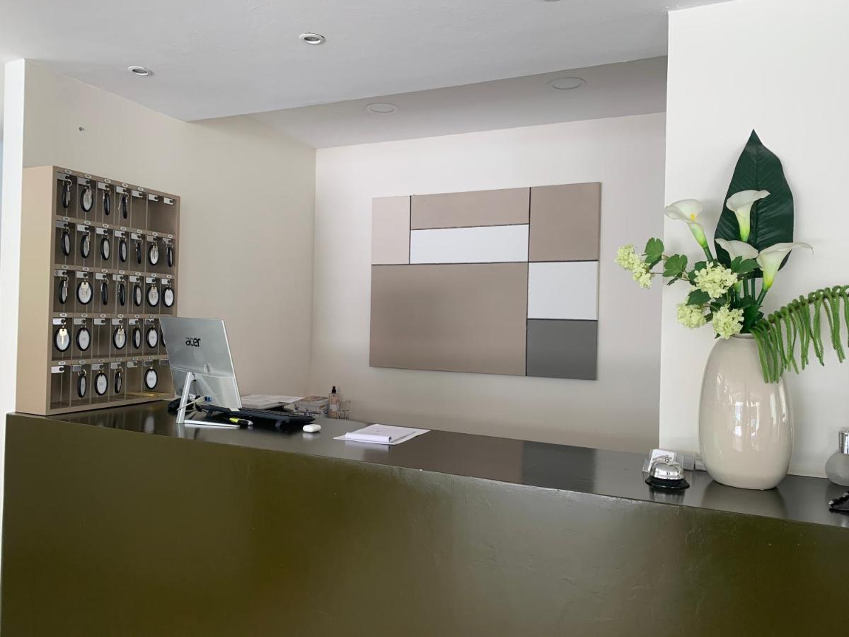 Hotel Carmen Riccione Eksteriør bilde