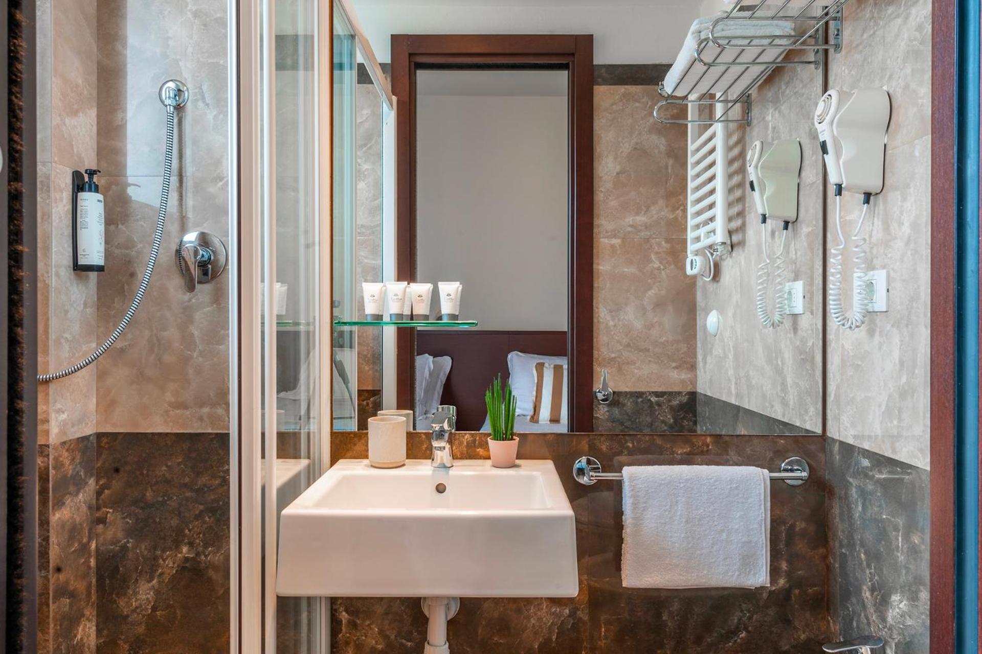 Hotel Carmen Riccione Eksteriør bilde