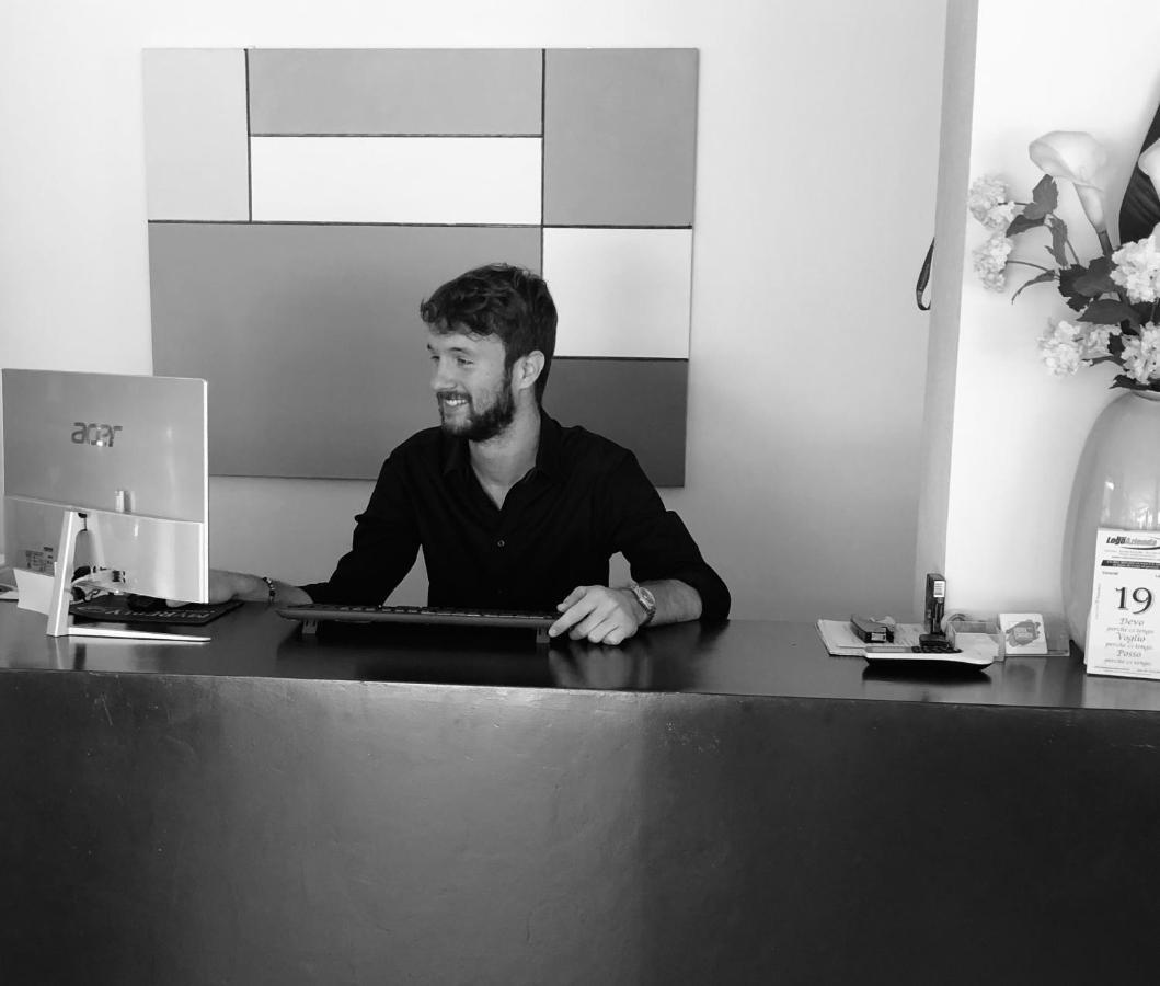 Hotel Carmen Riccione Eksteriør bilde